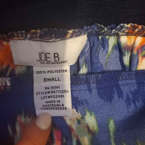 Skirts - Picture 3 of 4